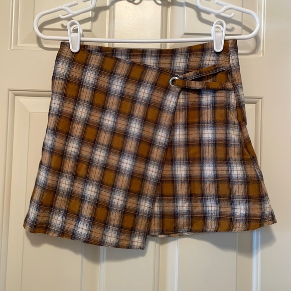 Plaid Wrap Skirt - Picture 3 of 4